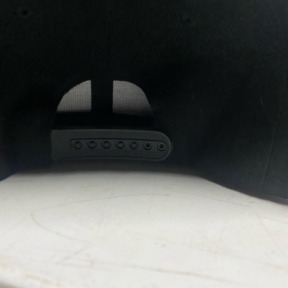Snap back hats